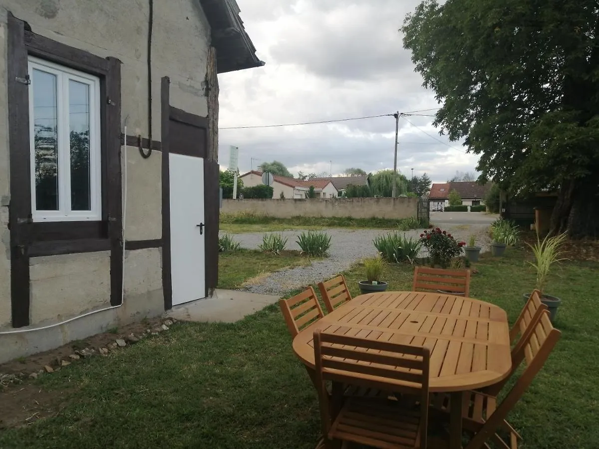 Tatil Evi Le P Tit Roy Villa Villeneuve-sur-Allier Fransa